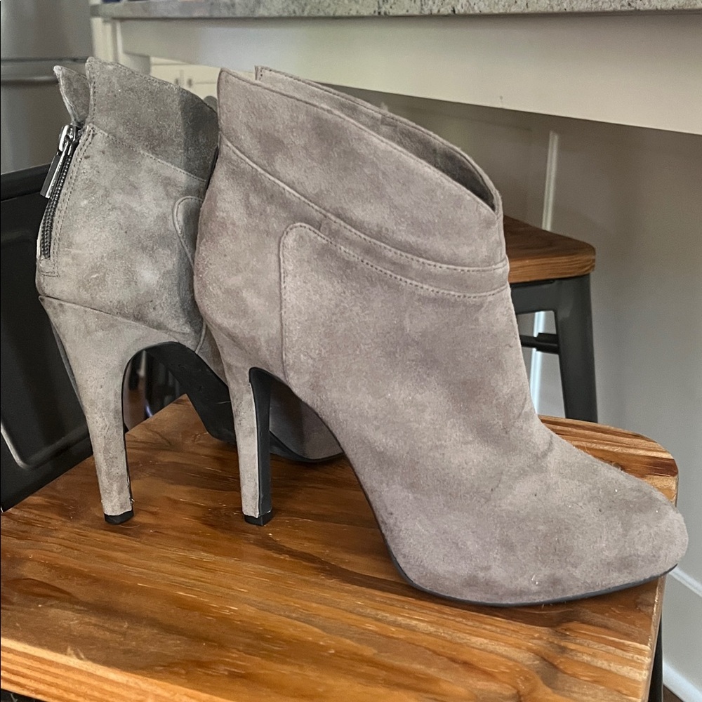 Jessica Simpson Gray Suede Ankle Boots